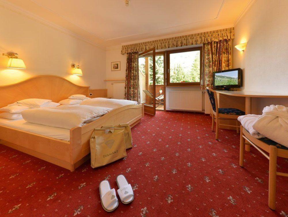 Hotel Diamant San Cassiano  Eksteriør bilde