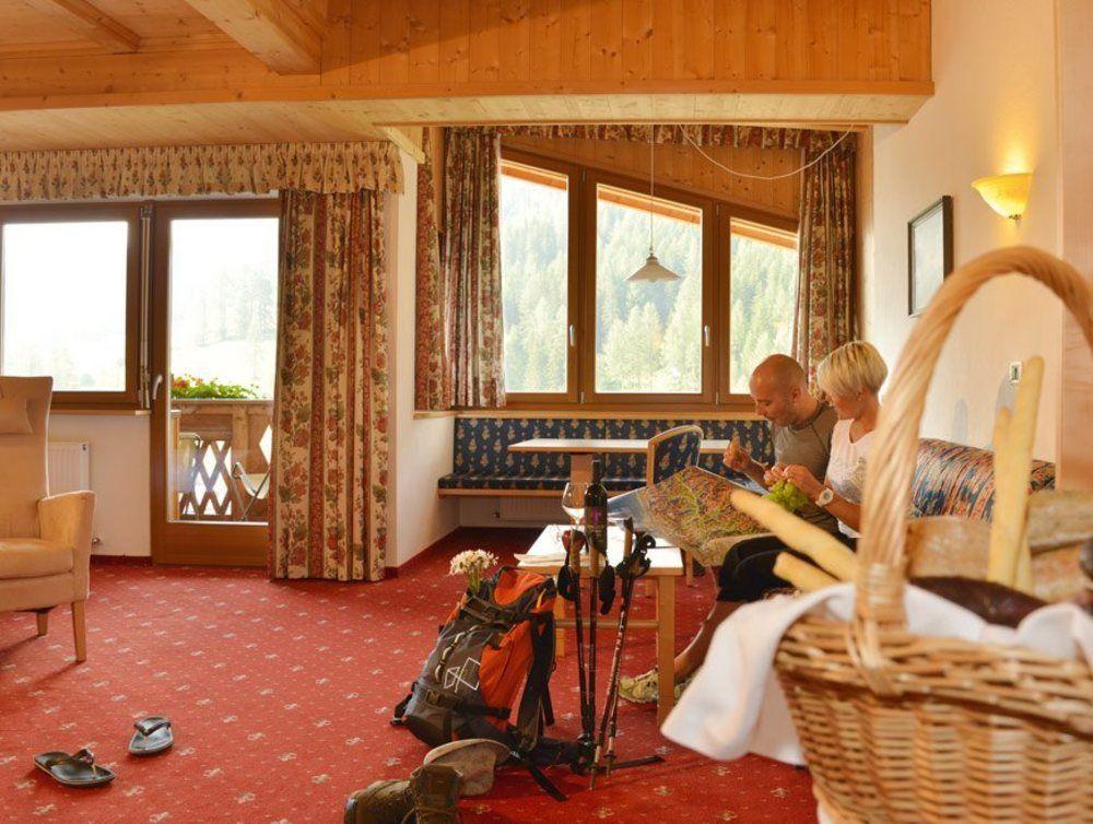Hotel Diamant San Cassiano  Eksteriør bilde