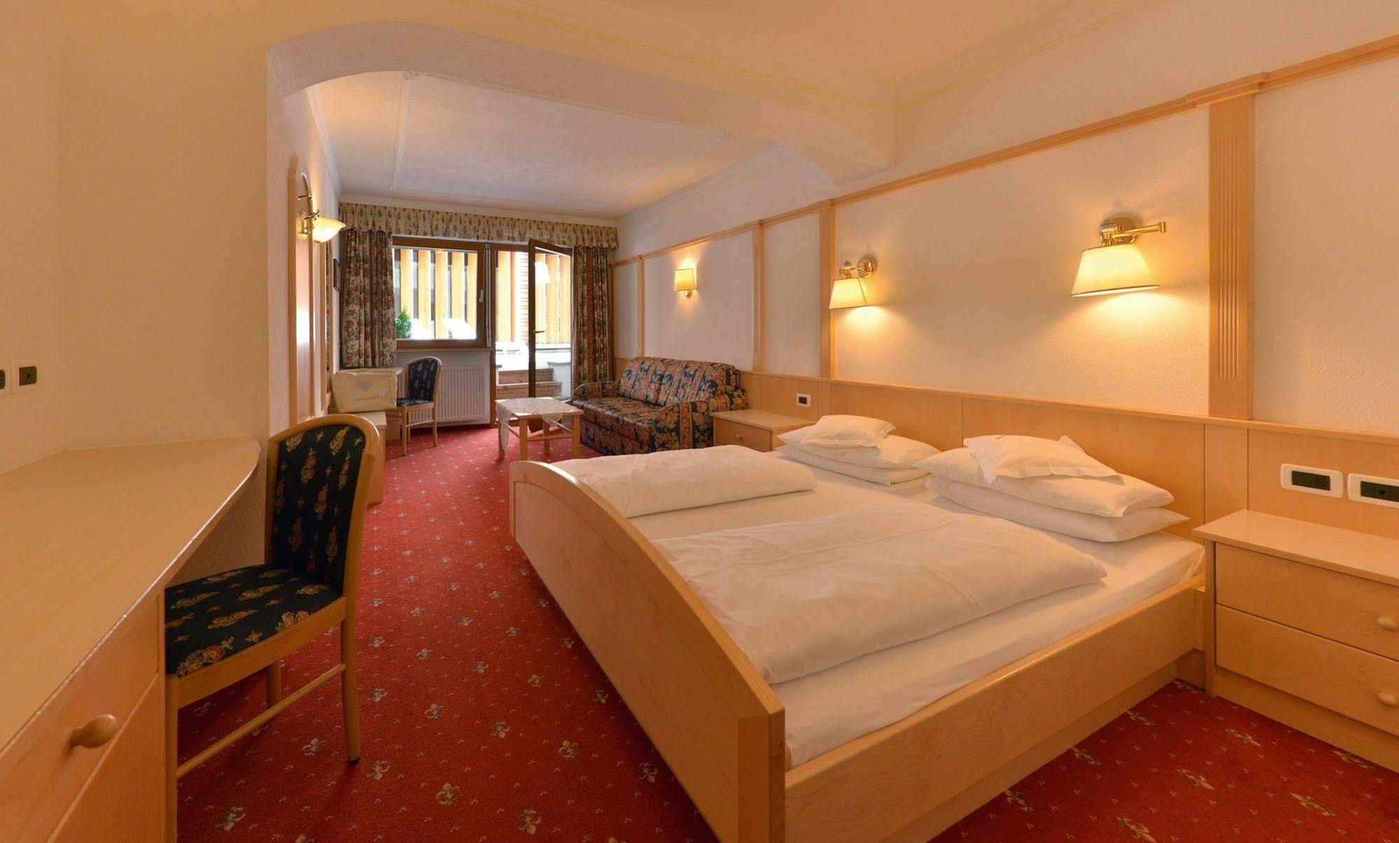 Hotel Diamant San Cassiano  Eksteriør bilde