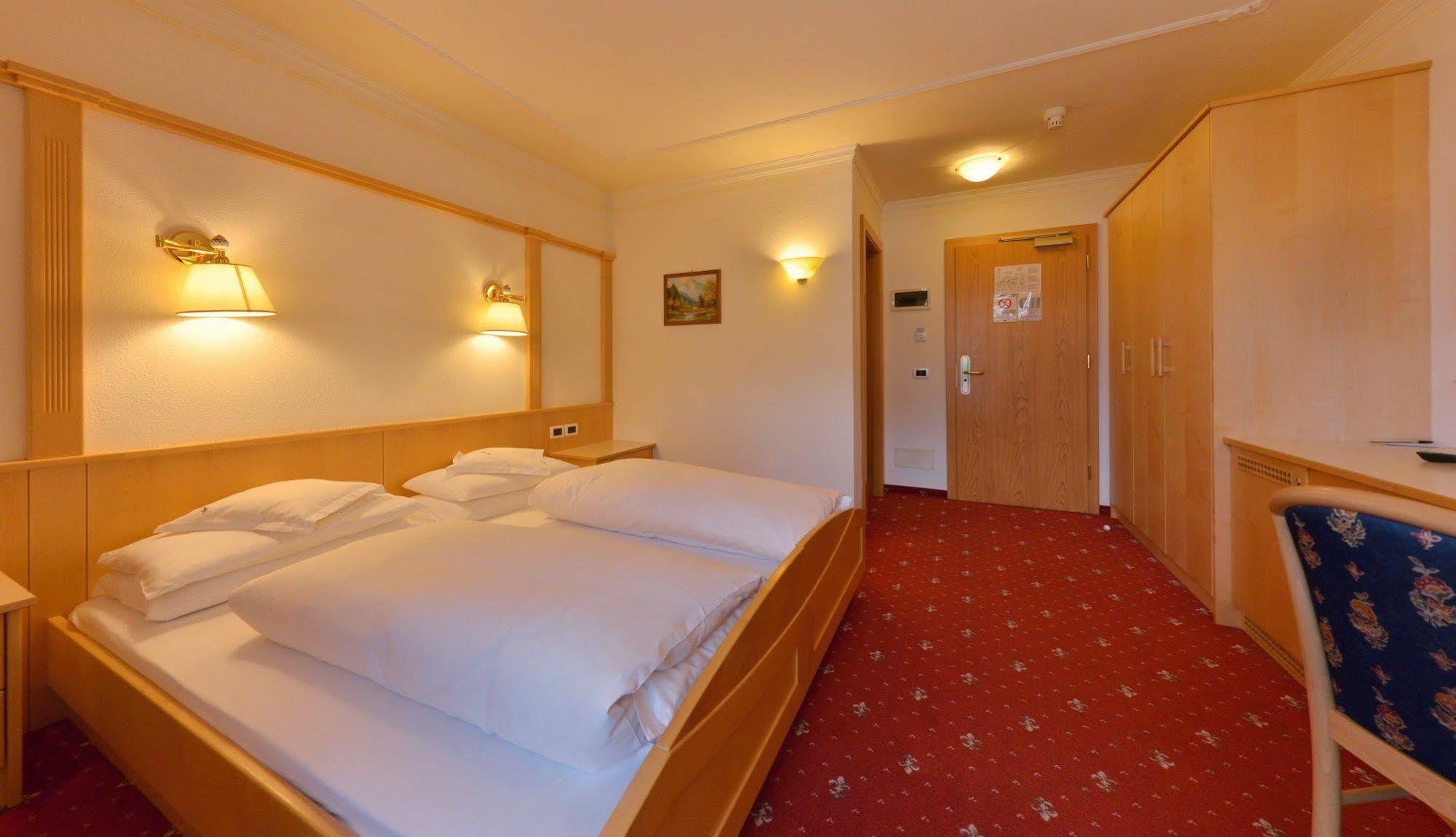Hotel Diamant San Cassiano  Eksteriør bilde